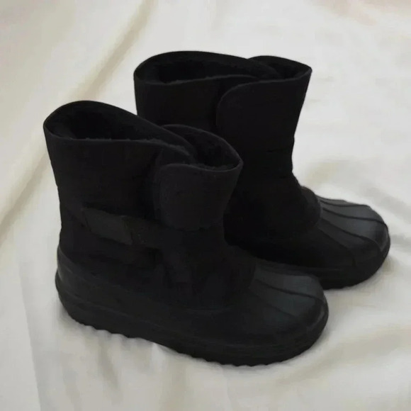 THE CHILDREN'S PLACE BlackWinter Snow Boots Size 2 - Picture 3 of 10